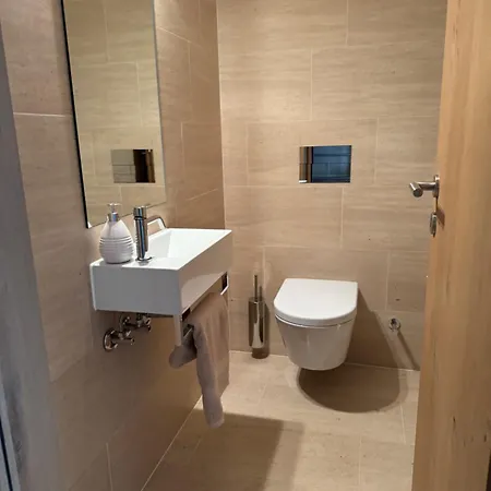 Alpine Luxury With Access To 5 Star Διαμέρισμα *